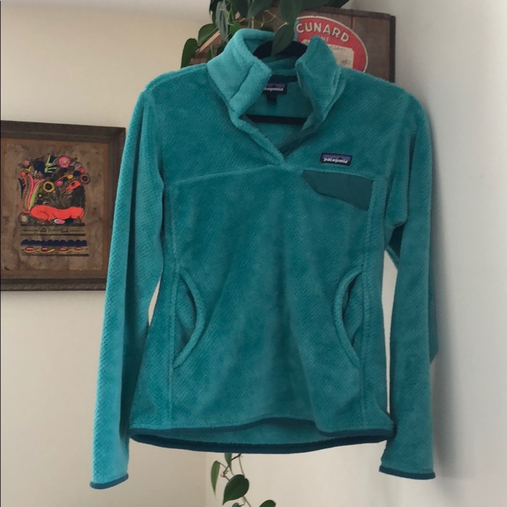 Size small women’s Patagonia fleece